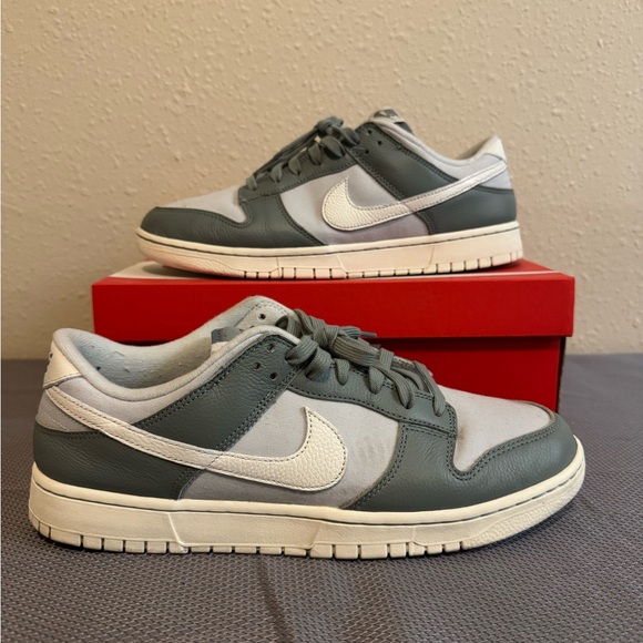 Nike Dunk Low ‘Mica Green’ - Picture 1 of 8